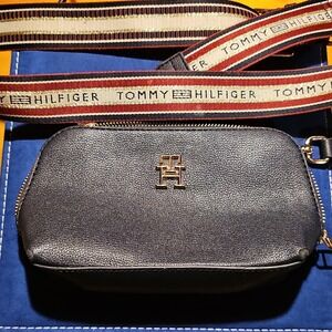 Tommy Hilfiger Black Leather Purse
